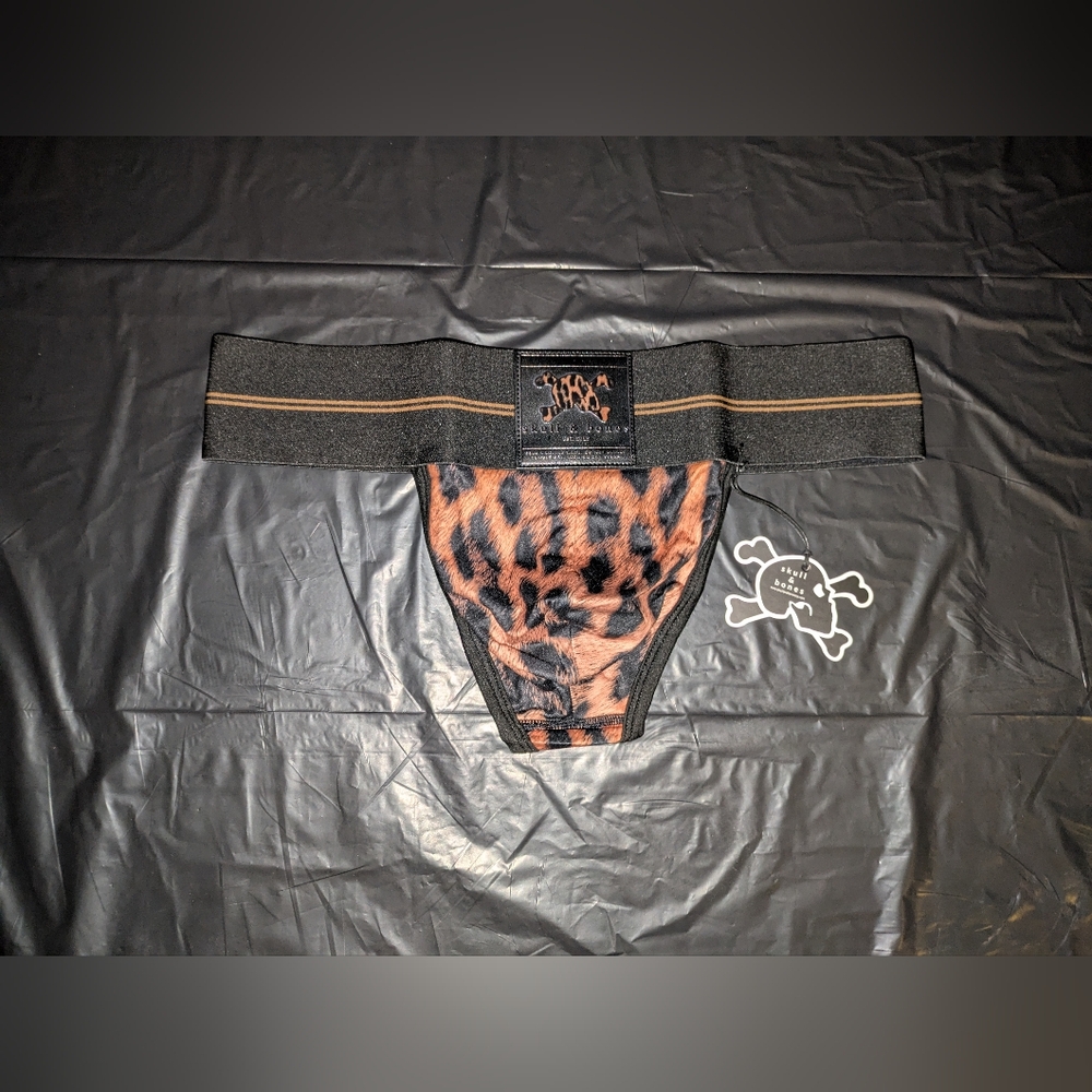Skull and Bones Men's Leopard print Thong underwear Size L